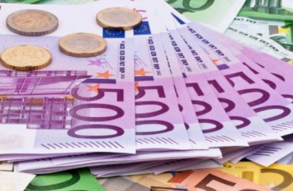 Zhvleresohet monedha vendase: Paundi dhe Euro rriten ndjeshem brenda nates